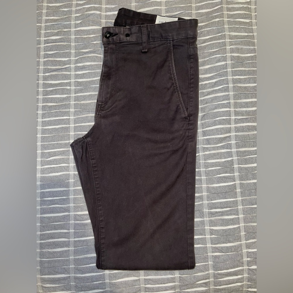 Men’s like new Rag & Bone chinos in Grey. Sz 30